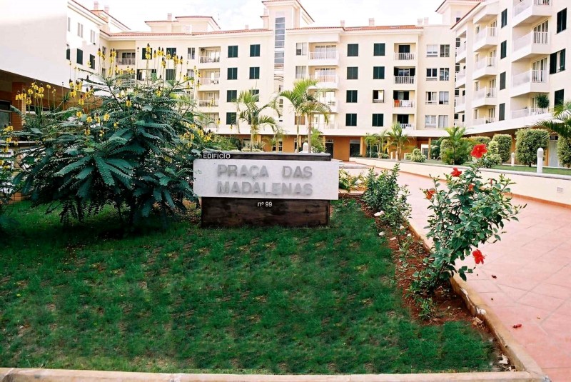 Entrada do Edificio - Av. Madalenas